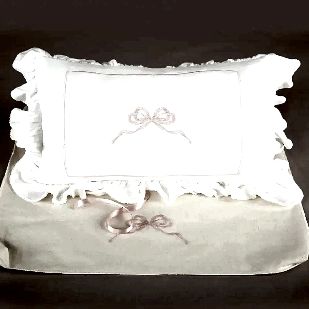 Mayys Baby Nazenin Pembe Fiyonk Nakışlı Tığ İşi Süslemeli Fırfırlı Dekoratif Yastık+ Puset Örtüsü Krem