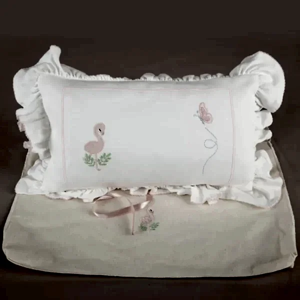 Mayys Nazenin Flamingo Nakışlı PembeTığ İşi Süslemeli Fırfırlı Dekoratif Yastık+ Puset Örtüsü Krem