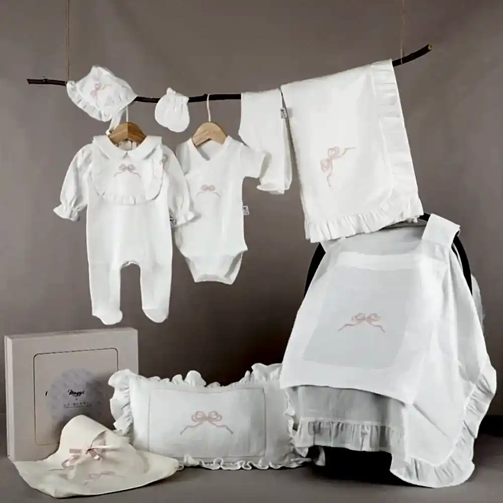 Mayys Baby Nazenin Pembe Fiyonk Nakışlı Ekru Tığ işi Süslemeli Organik 8'li Hastane Çıkış Seti Krem