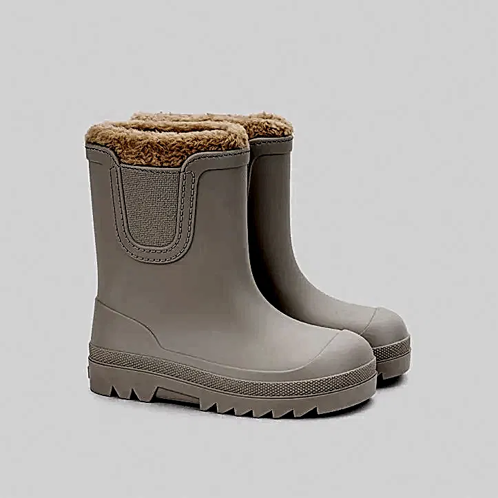 Igor Kürklü Çocuk Yağmur Botu Veerona Borrego - Pıedra Gri